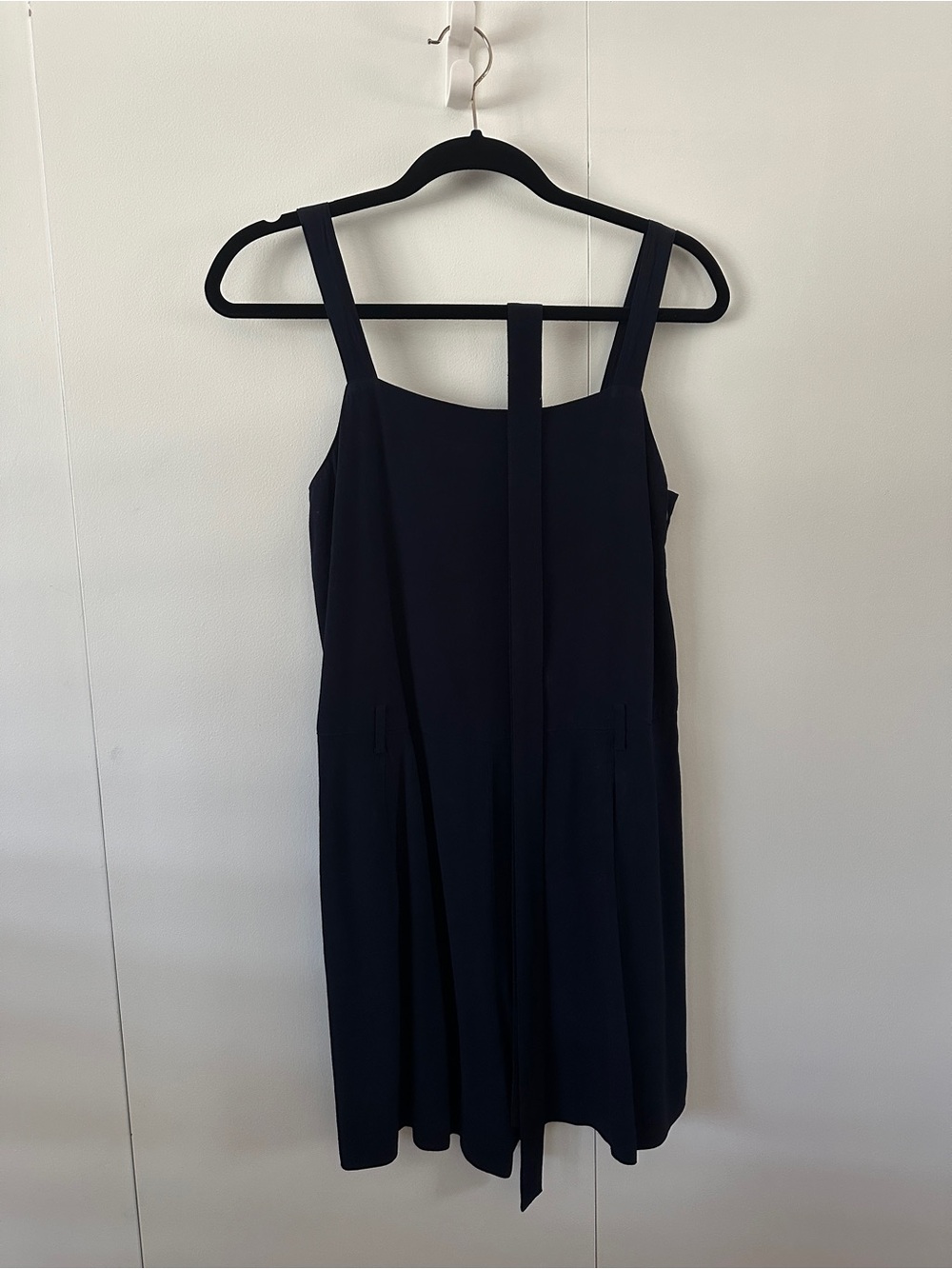 Uniqlo Sleeveless Navy square neck romper with belt size M
